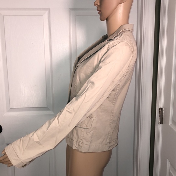 Gap Tan Blazer. 4 - Picture 4 of 8